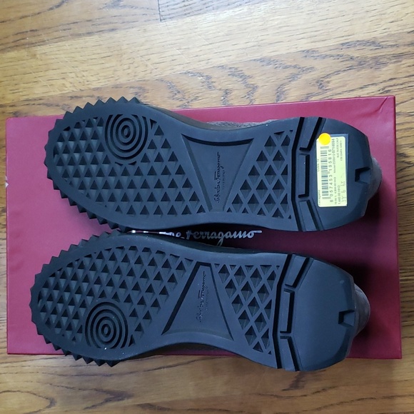 NIB Salvatore Ferragamo Grey Cube Sneaker Men's Size 7 - Picture 6 of 12